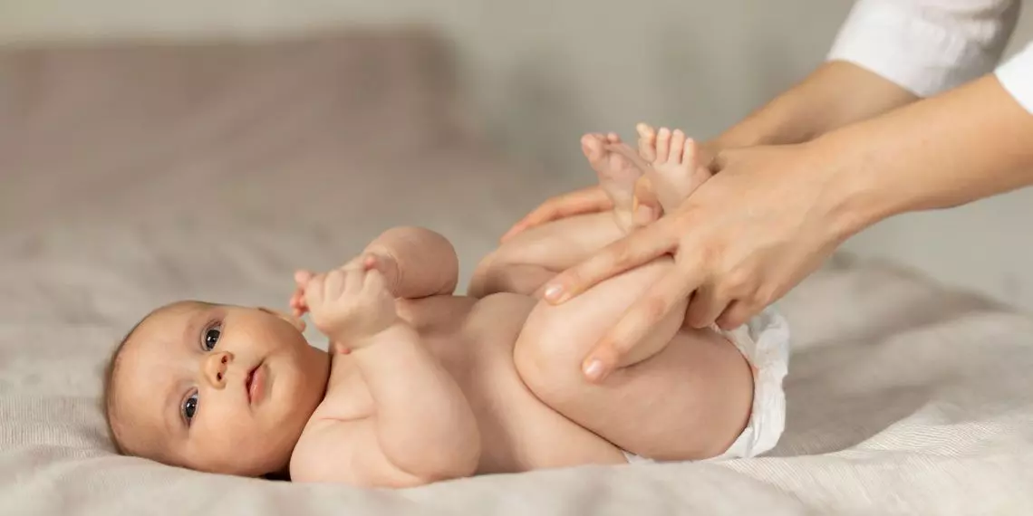 FeaturedImage-parent-massaging-baby-tummy-gas-relief.jpg