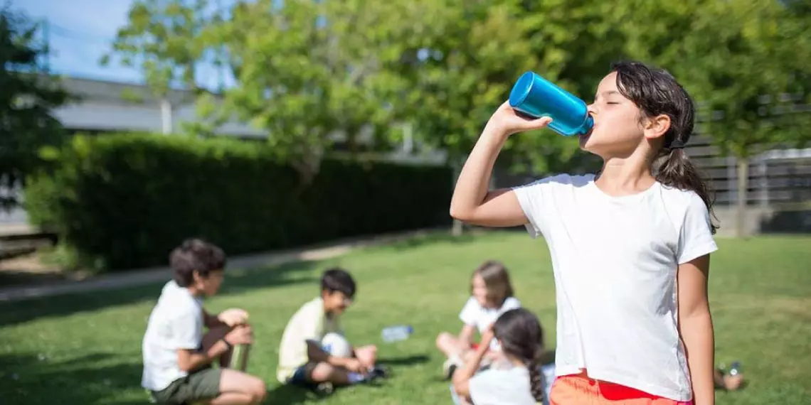 Keeping Kids Hydrated in Hot Summer Weather