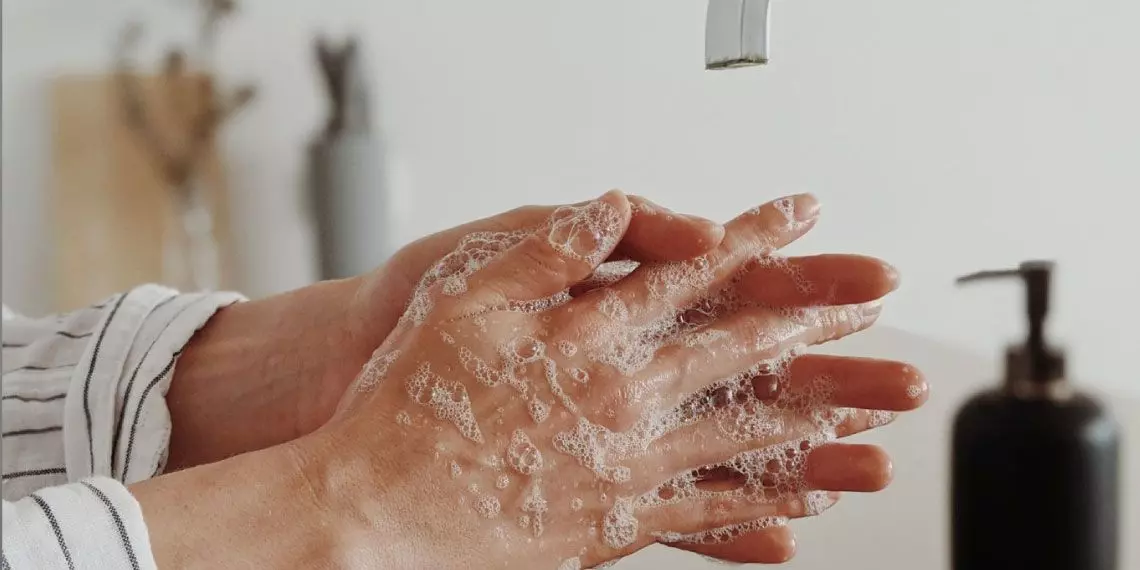 Proper soap lather and scrub technique for effective handwashing