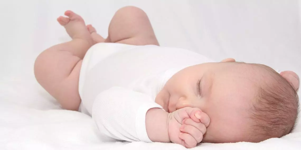 Image3-baby-sleeping-on-back.jpg
